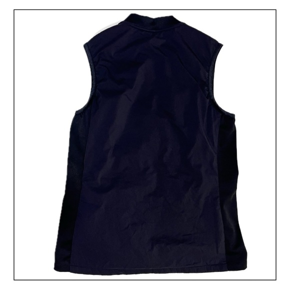 Nike Women’s Lightweight Golf Vest. Large - Picture 2 of 12